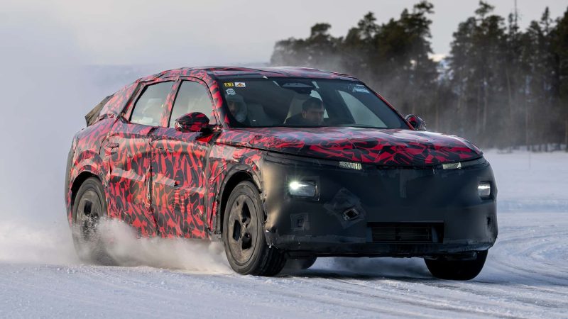 Erleben Sie den neuen Alfa Romeo Stelvio 2025: Design-Ikone trifft auf modernste Technologie!