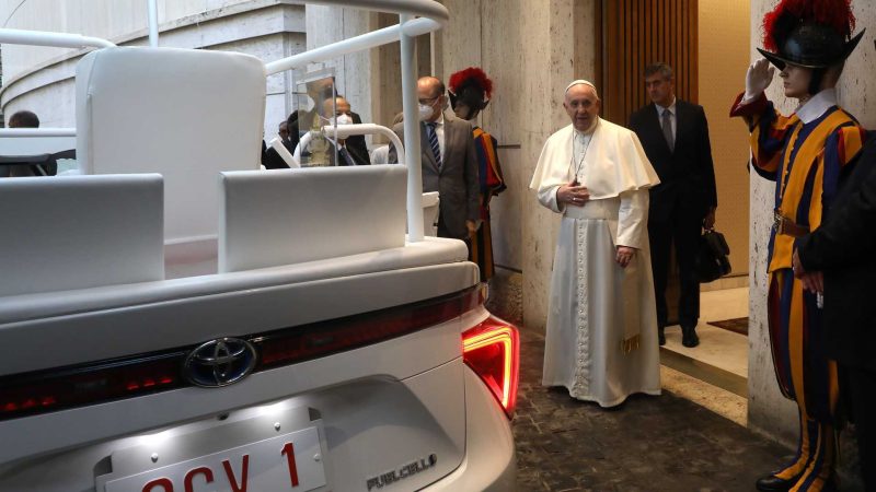 Wie Papst Franziskus die nachhaltige Mobilität im Vatikan revolutionierte!