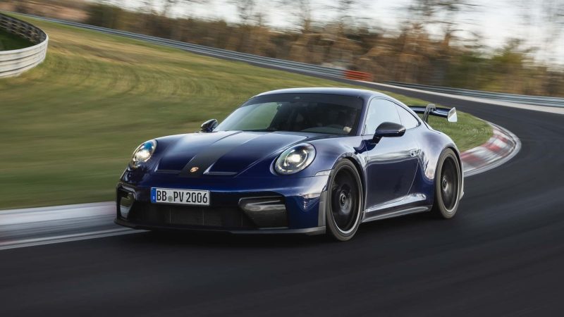 Porsche 911 GT3 bricht sensationellen Rekord auf dem Nürburgring: Entdecken Sie das Geheimnis hinter dem Erfolg!