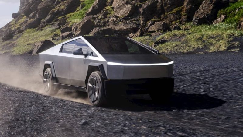 Tesla Cybertruck in der Krise: Entdecken Sie, warum dieses Modell die Lager füllt und die Verkäufe stocken!