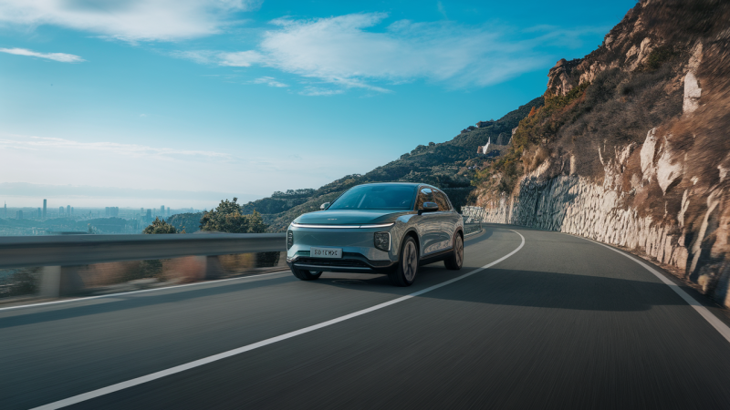 Xiaomi YU7 verblüfft mit 835 km Reichweite & 5-Minuten-Ladestopp – Tesla zittert schon!