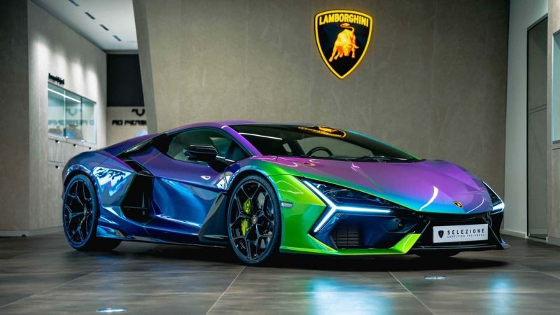 Unglaublich: Dieser Lamborghini Revuelto wechselt die Farbe wie ein Chamäleon – Sie müssen ihn sehen!