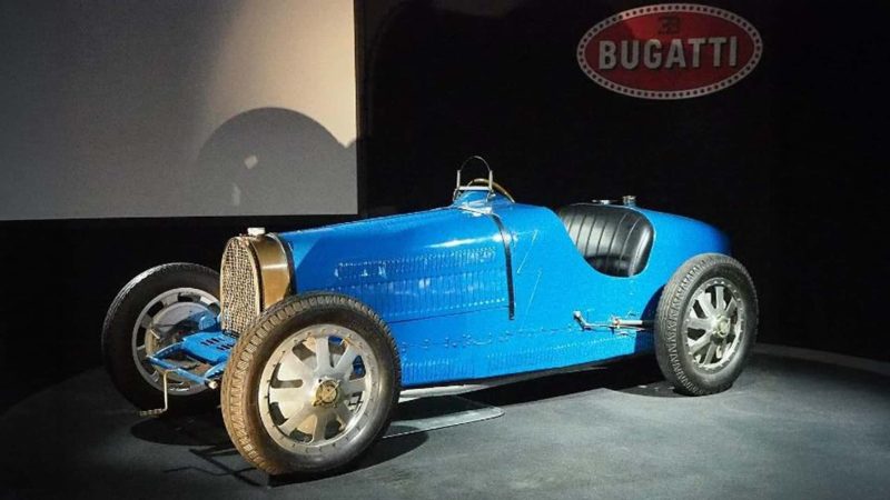 Unglaublich: Die 100 Jahre alte Bugatti Tipo 35 fährt wieder in Rom – Sie müssen es sehen!