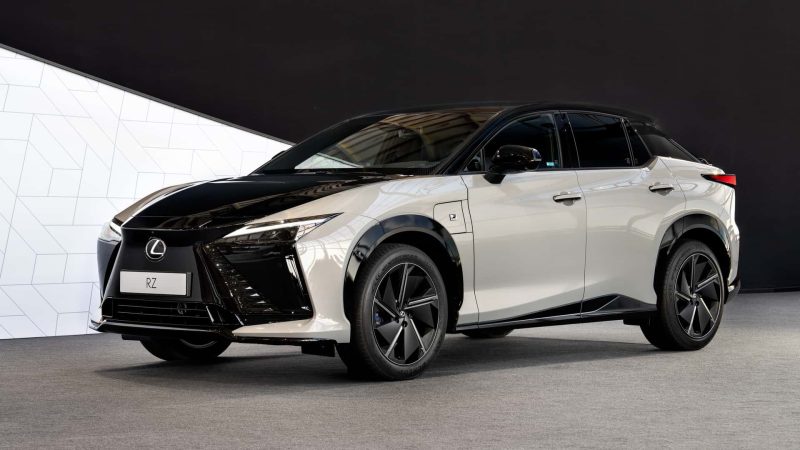 Neuer Lexus RZ lenkt wie ein Flugzeug und saust unglaubliche 568 km weit!