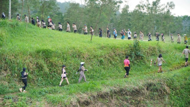 Unfassbar spektakulär: 7,2 km Trailrun am Merapi mit atemberaubender Natur & Umweltschutz!