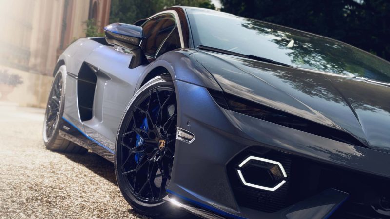 Das Debüt der Honda Civic 2025 in England: Neuer Look, vertraute Motoren  
Italiens Bestseller im Juli 2025: Hybrid- und Plug-in-Modelle setzen sich durch  
Schock bei Jaguar Land Rover: CEO nach 35 Jahren überraschend zurückgetreten  
Liebherrs grüner Ammoniak-Motor: Null CO₂, volle Power!