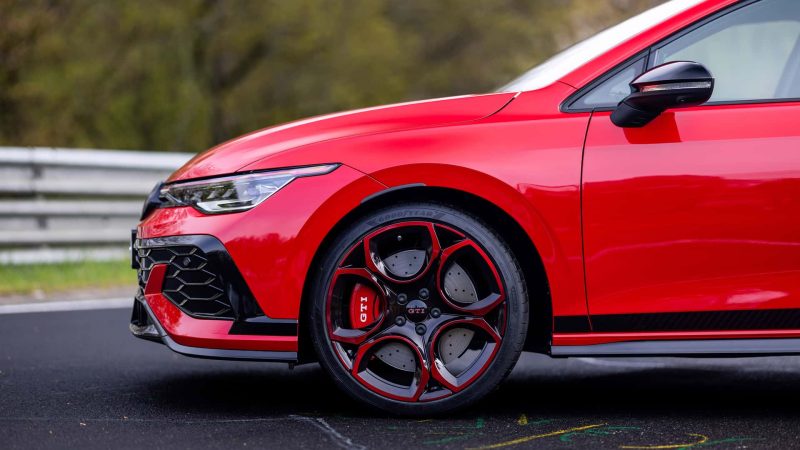 VW bestätigt: Golf GTI fährt bis 2035 mit Benziner weiter – Puristen werden ausflippen!