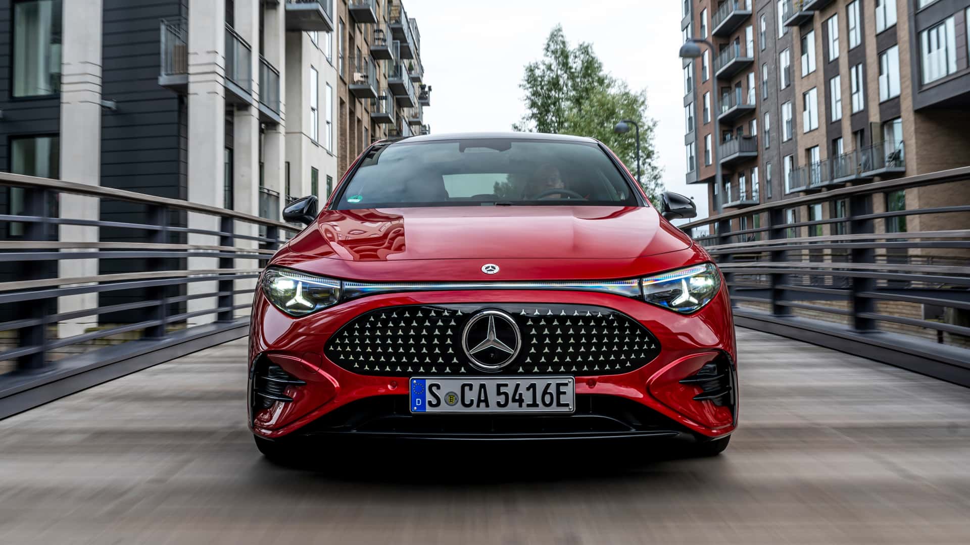 Unglaublich: Mercedes bald mit BMW-Motoren – die Auto-Welt steht Kopf!