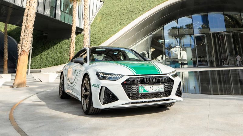 Schock in Dubai: Polizei krallt sich 630 PS-Audi RS7 Performance – 0–100 km/h in 3,4 Sekunden!