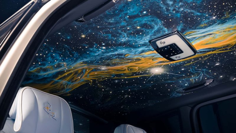 Rolls-Royce Cullinan Cosmos: Dieser handgemalte Sternenhimmel katapultiert Ihr SUV ins Weltall!