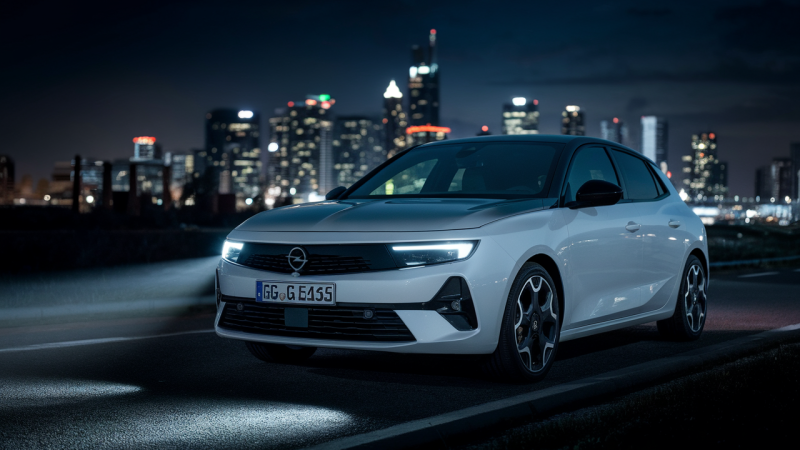 Opel Astra mit 50.000‑Pixel‑Scheinwerfern: Sehen Sie nachts mehr – aber lohnt sich der teure Technik‑Sprung?
