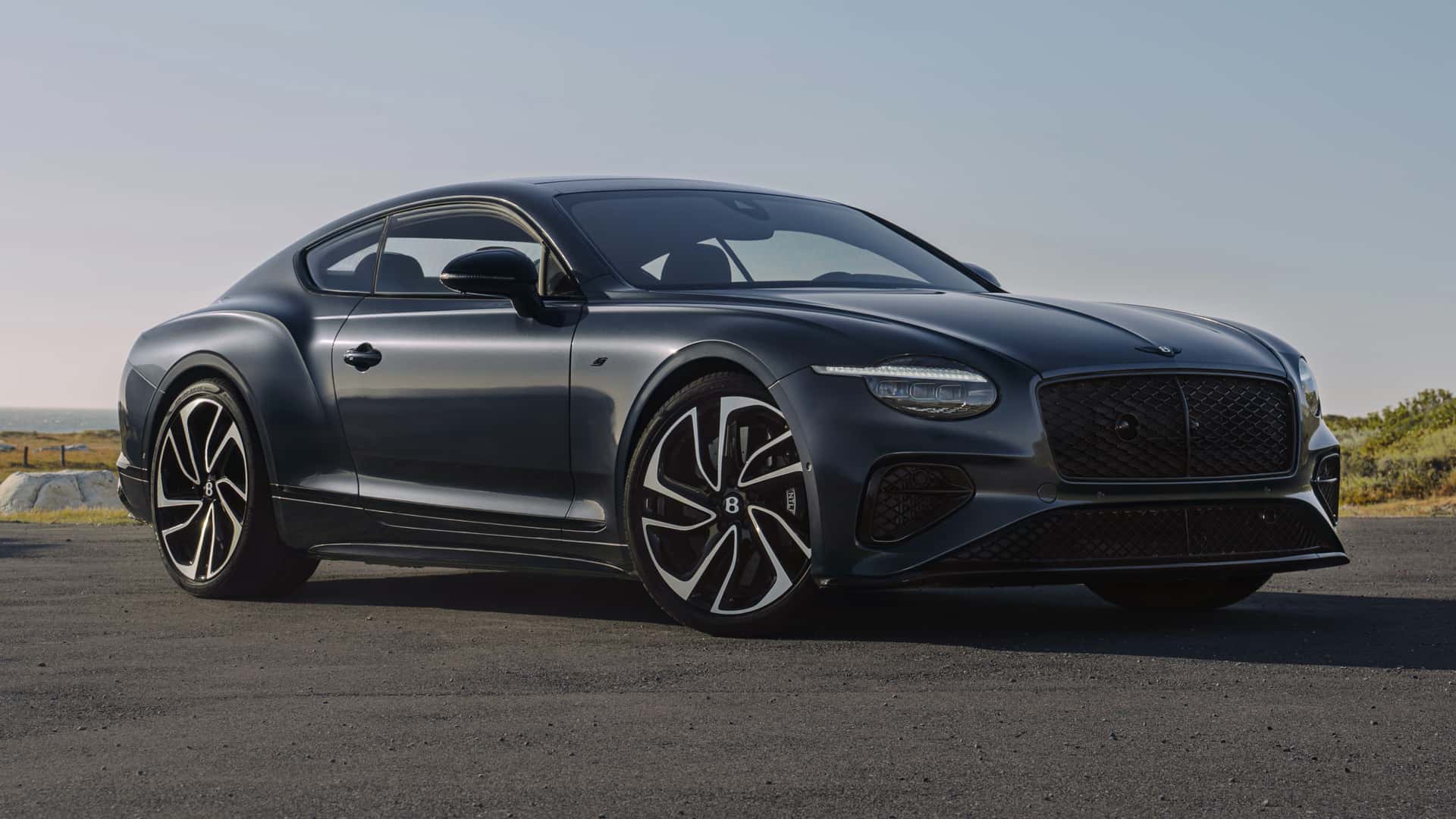 Bentley Continental GT S 2026: 670 PS, 0–100 in 3,5 s und 50 km rein elektrisch – die GT, die Luxus und Power neu definiert