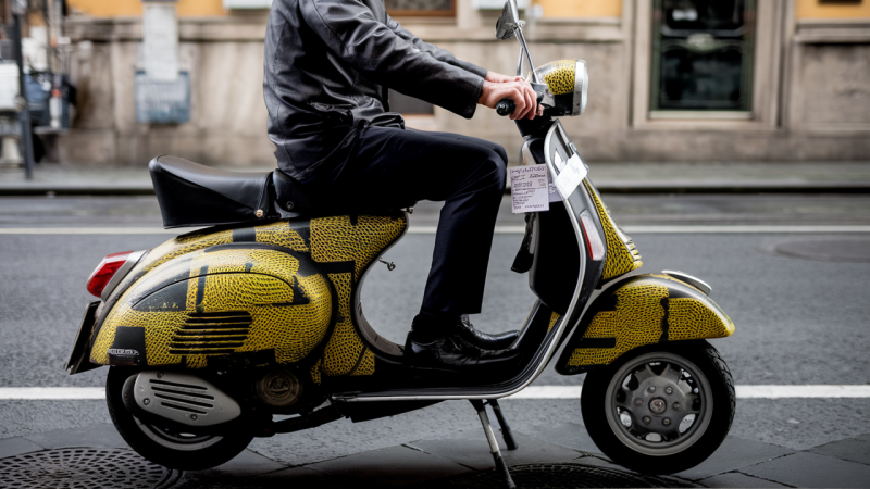 Italien führt Kennzeichen und Versicherung für E‑Scooter ein: Drohen jetzt Bußgelder bis 400 € und höhere Sharing‑Preise?