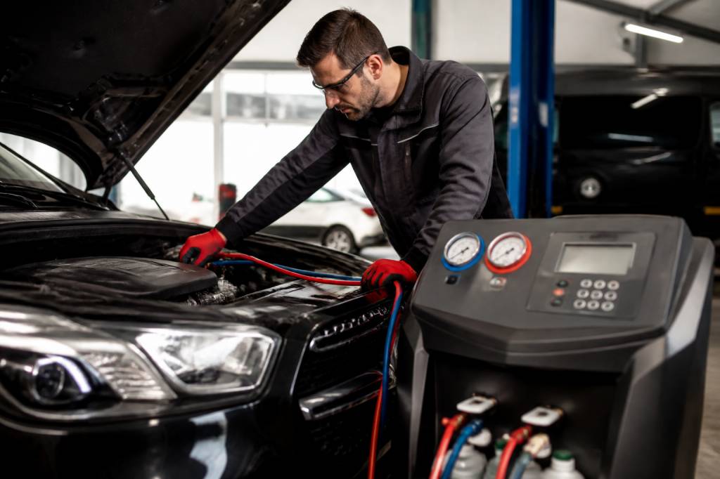 Ac service auto: so läuft die professionelle klimaanlagenwartung ab