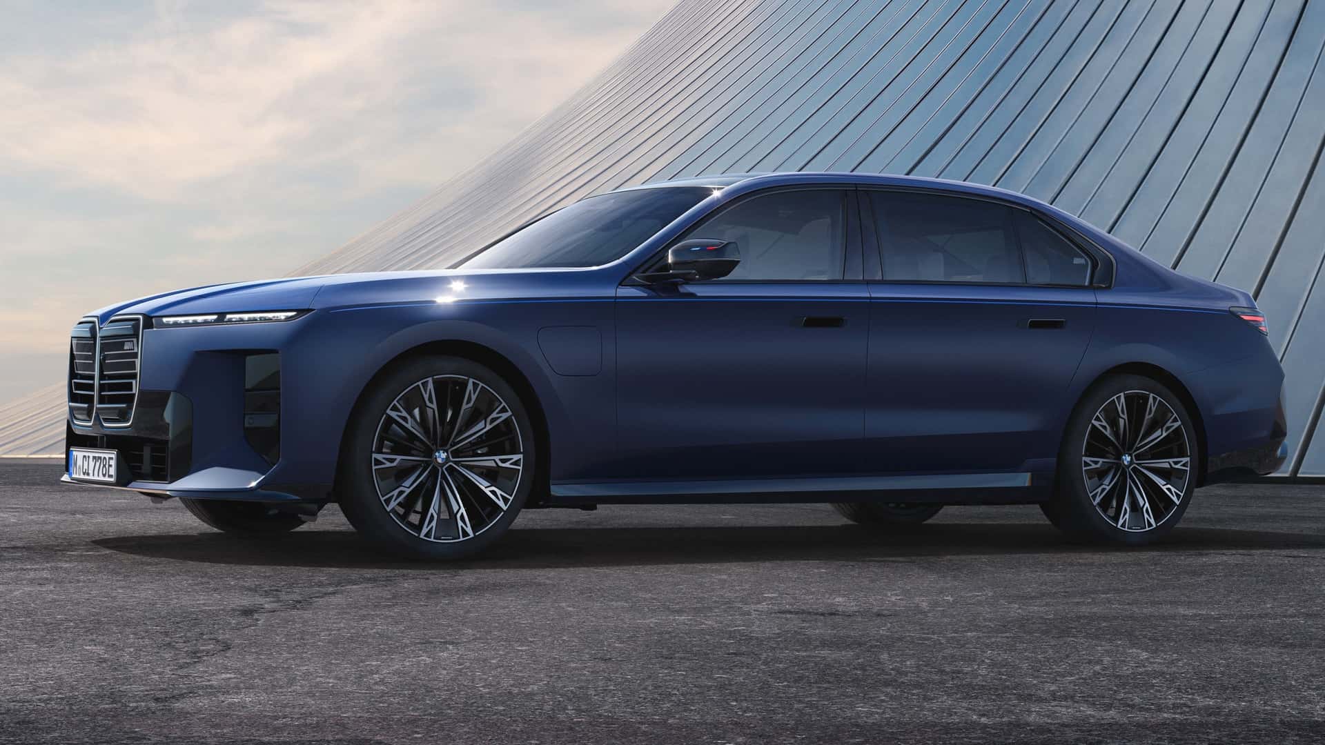 BMW 7er Dual‑Finish: 16.000 € Lack, der nie in die Waschanlage darf – würdest du das Risiko eingehen?