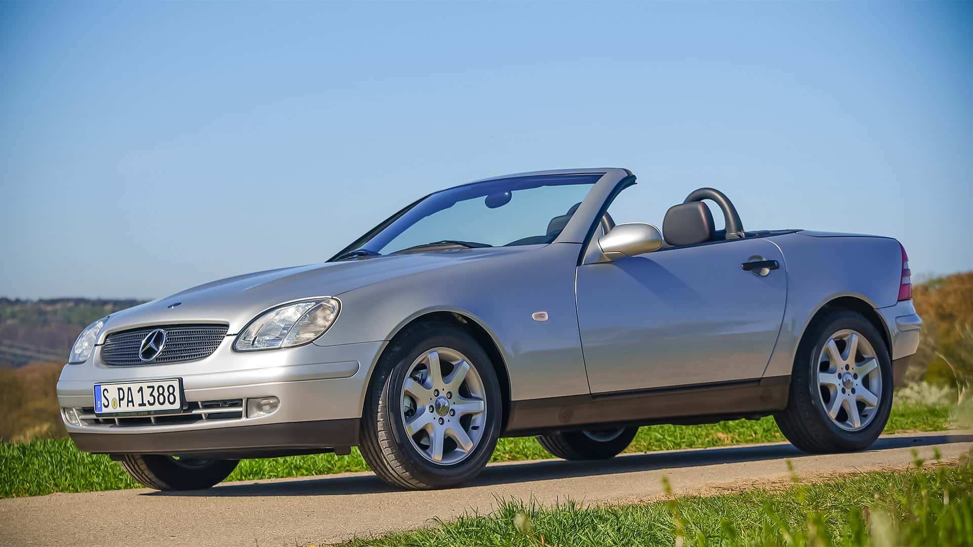 Die SLK, die Mercedes veränderte: Warum dieses kompakte Roadster‑Wunder auch heute noch begeistert