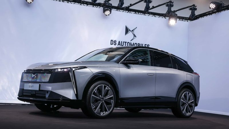 DS N°7 enthüllt: Ab 42.400 € – Das neue französische Premium‑SUV mit Mega‑Reichweite bis 740 km (alle Preise & Varianten)
