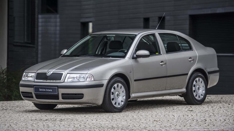 Wie die Skoda Octavia 1996 die Marke rettete – die unscheinbare Limousine, die alles veränderte