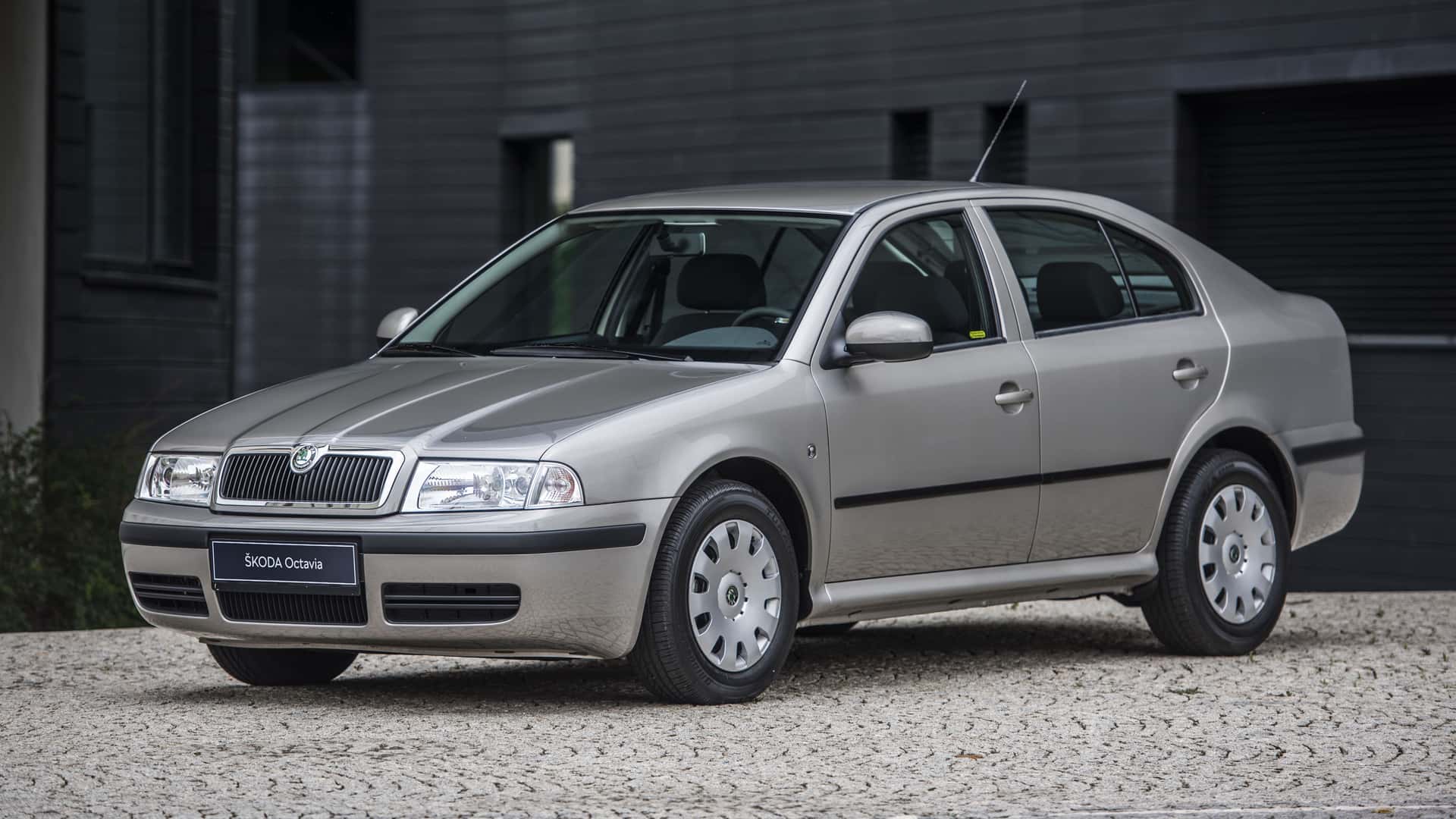 Wie die Skoda Octavia 1996 die Marke rettete – die unscheinbare Limousine, die alles veränderte