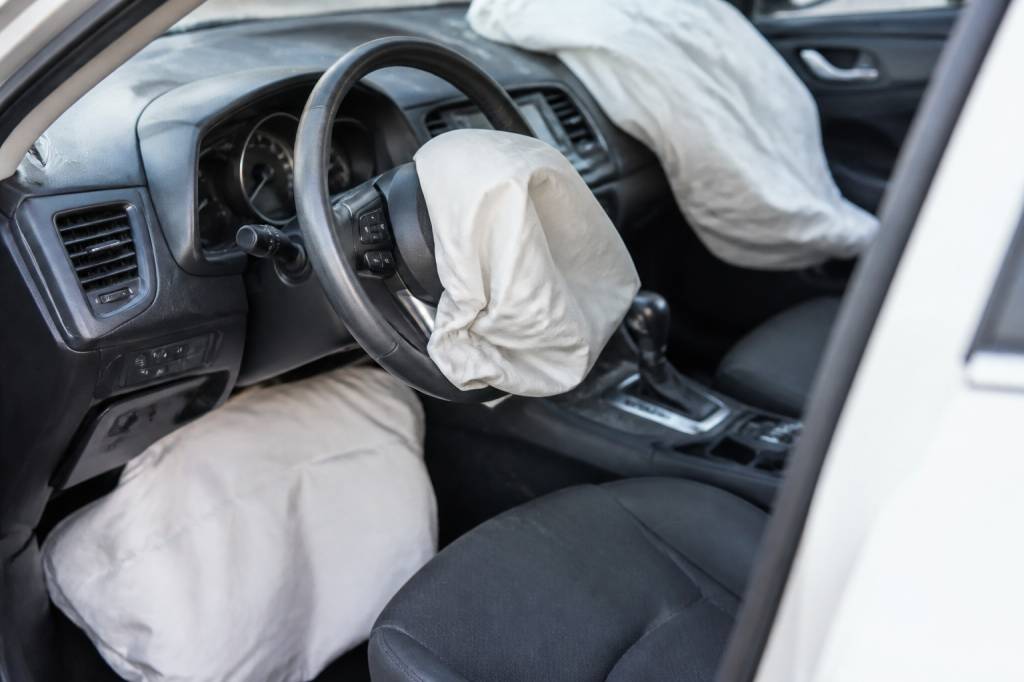 Airbag Takata: Risiken, Rückruf und sichere Fahrzeuginstandsetzung