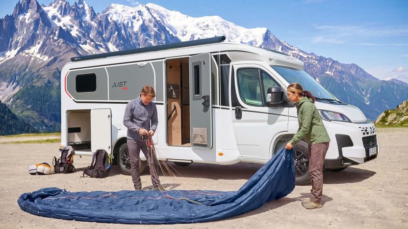 Dethleffs Just Van: Der nur 2,20 m breite Halbintegrierte, der Van‑Komfort mit echtem Reisemobil‑Platz vereint (Warum Nummer 3 begeistert)