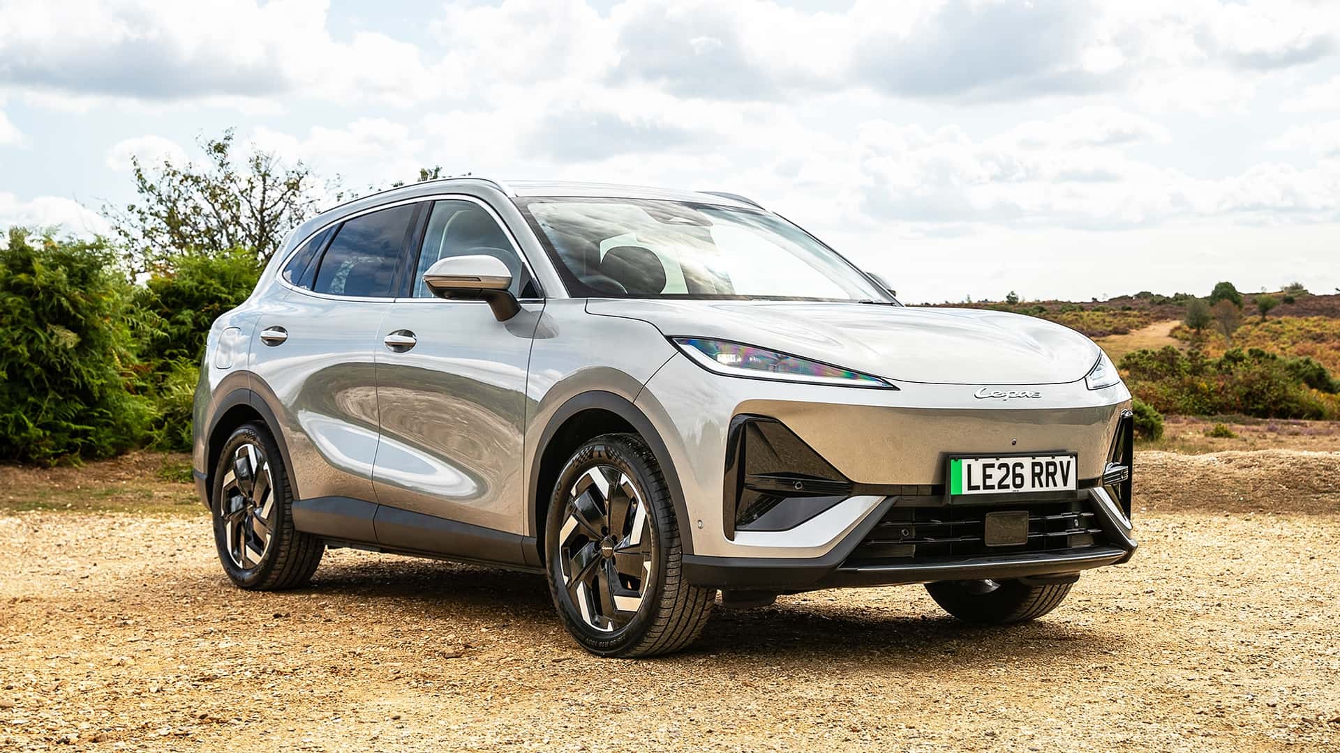 Kompakter E‑SUV mit 450 km Reichweite? Lepas L6 EV überrascht mit 217 PS, 65‑kWh‑LFP‑Akku und Schnellladung in 22 Minuten — lohnt sich der Kauf?