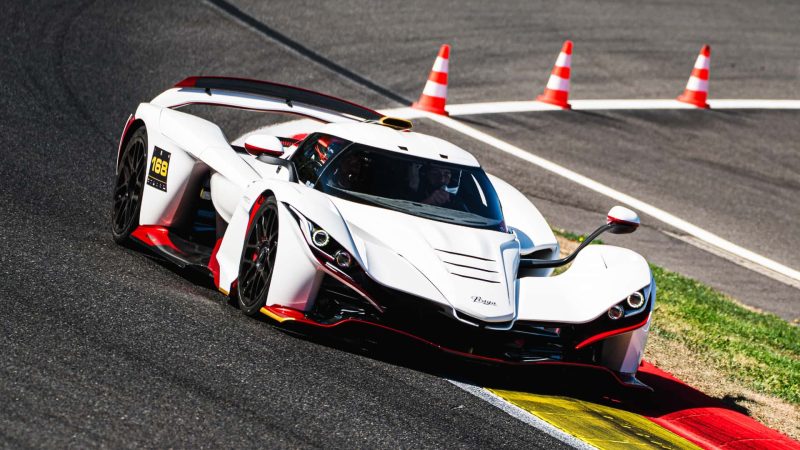 Praga schockt die Szene: 2:21,42 in Spa mit Straßenreifen – hat die Bohema die Pagani‑Krone wirklich gebrochen?