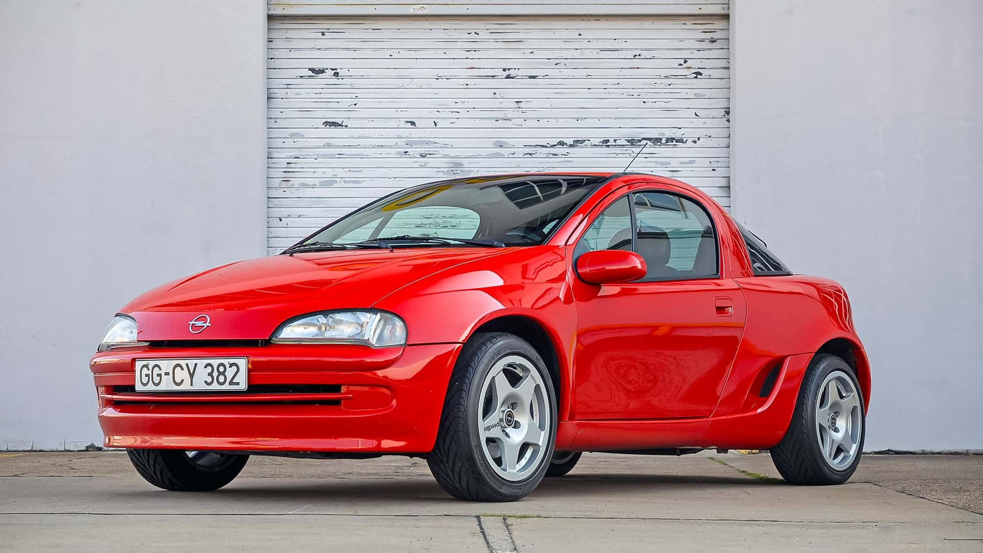 Die geheime Opel Tigra V6: Ein 211‑PS‑V6 mittig eingebaut – der Prototyp, der alles hätte verändern können