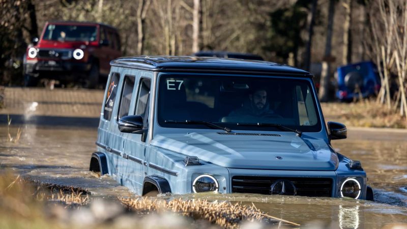 Mercedes‑Patent schockiert Offroad‑Welt: SUV, der tatsächlich schwimmen kann — so soll’s funktionieren