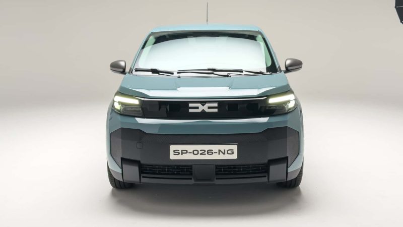 Dacia enthüllt in Paris: Neue Spring unter 18.000 € und Striker-Crossover unter 25.000 € – ist das die Elektro‑Revolution fürs Volk?